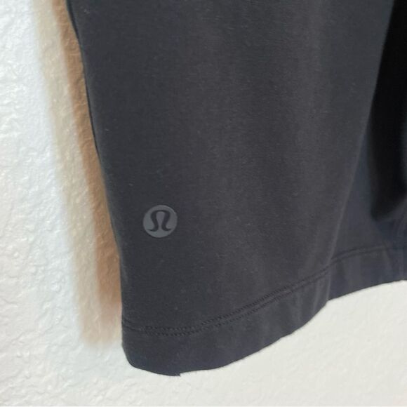Lululemon Connector Short in Black size Medium - Picture 8 of 10